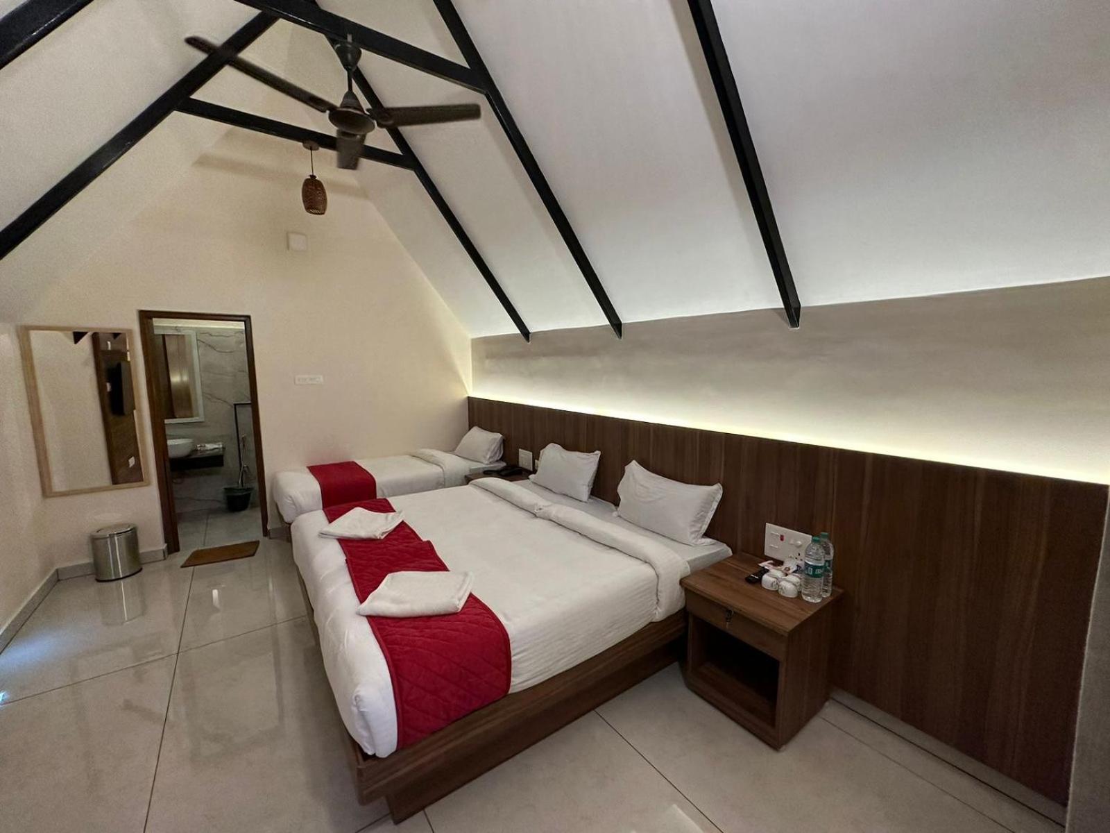 100 Oaks Estate Hotel Йеркауд Екстериор снимка
